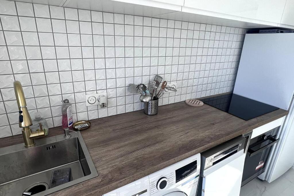 Appartement With Amazing View Of + Parking *